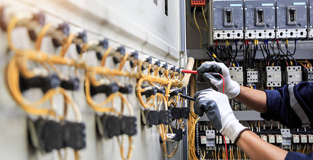 Professional Electrician technician working in Chattanooga Valley, GA